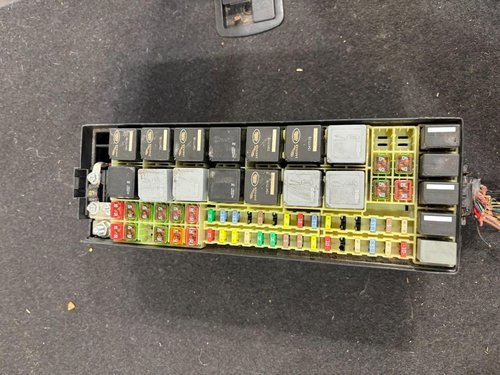 2013 2014 2015 2016 Land Rover LR4 OEM FUSE BOX ENGINE GH22-14290-AFA