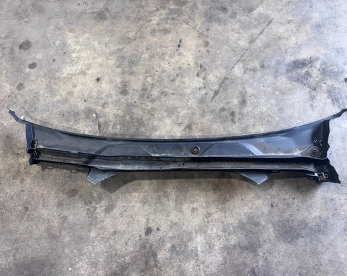 2017 - 2023 OEM BMW G30 530i 540i Front Windshield Cowl Trim Cover Panel Black