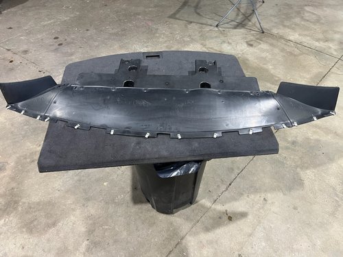 21-24 OEM CADILLAC ESCALADE FRONT CENTER SPLASH SHIELD LEFT RIGHT AIR DEFLECTOR