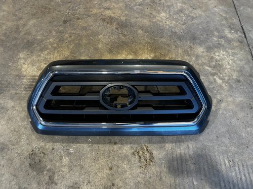 2016 - 2023 OEM  Toyota Tacoma Front Grille Grill Assembly GRAY