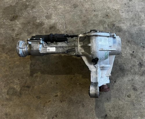 21 - 23 OEM ESCALADE YUKON TAHOE SUBURBAN 4WD FRONT DIFFERENTIAL 3.23 RATIO