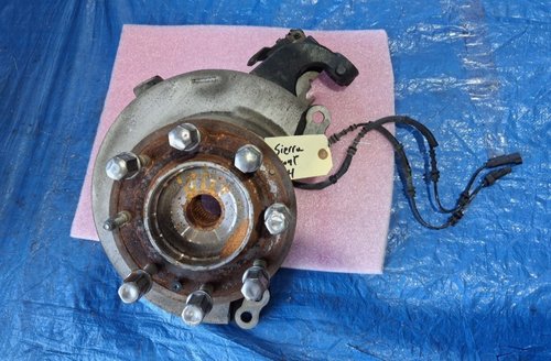 20-25 OEM SIERRA SILVERADO 2500 3500 FRONT LEFT SPINDLE KNUCKLE WHEEL BEARING