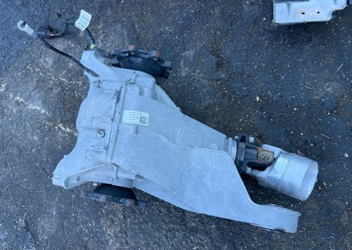 21 - 25 OEM ESCALADE YUKON TAHOE SUBURBAN REAR ELECTRONIC DIFFERENTIAL 14K MILES
