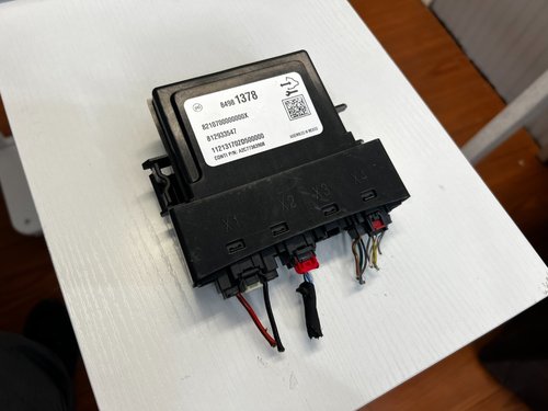 2021 - 2024 OEM CADILLAC ESCALADE ESV Liftgate Lift Gate Control Module 84981378