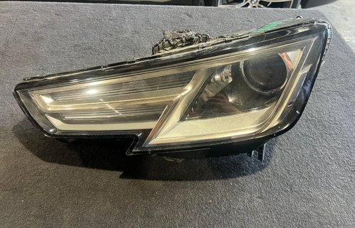 2017 2018 2019 OEM Audi A4 S4 B9 Left Driver Headlight 8W0941005B Broken Tabs