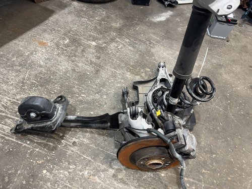 2019-2024 OEM Volvo XC40 REAR LEFT KNEE Suspension ASSY CALIPER KNUCKLE SPINDLE