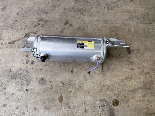 2021-2023 OEM CADILLAC ESCALADE ESV AIR RIDE SUSPENSION COMPRESSOR TANK 84718528