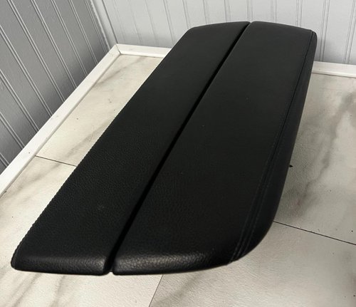 2018-2023 BMW G30 540i 530i 550i CENTER CONSOLE STORAGE and ARMREST LID OEM