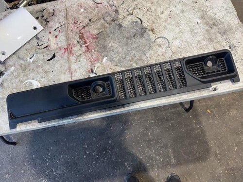 2018 - 2024 OEM JEEP WRANGLER WINDSHIELD WIPER COWL GRILLE COVER PANEL TRIM