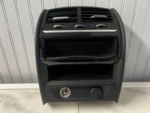 17-22 BMW 530i 540i G30 Rear Center Console Panel w/ AC Vent Grille 39K MILES