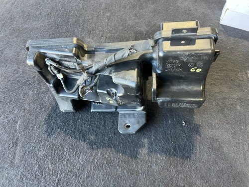 2009 - 2017 OEM VW VOLKSWAGEN TIGUAN  WINDOW WASHER TANK 5N0955453