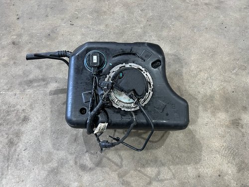 2019-2024 OEM RAM 2500 3500 6.7L Cummins Diesel DEF TANK W/ DOSING CONTROL UNIT