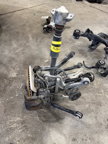17-22 OEM AUDI A4 A5 B9 REAR RIGHT KNEE SUSPENSION ASSY CALIPER KNUCKLE SPINDLE