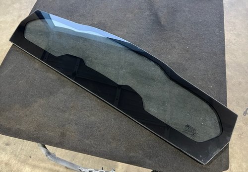 20 - 25 OEM CORVETTE C8 STINGRAY ENGINE CABIN REAR ACOUSTIC WINDOW GLASS