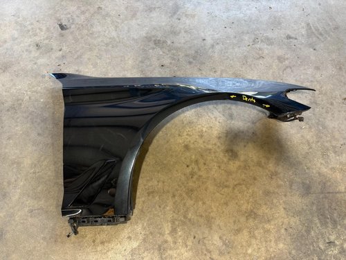 2017 - 2023 OEM BMW G30 540i RIGHT RH PASSENGER FENDER - BLACK 475 - DENT