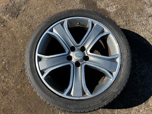 2006 - 2018 Land Rover LR3 LR4 Range Rover Sport OEM 20” Wheel and tire ##3