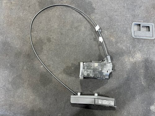 2020 - 2025 OEM CHEVY Corvette C8 LEFT DRIVER LH DOOR LATCH 84915056