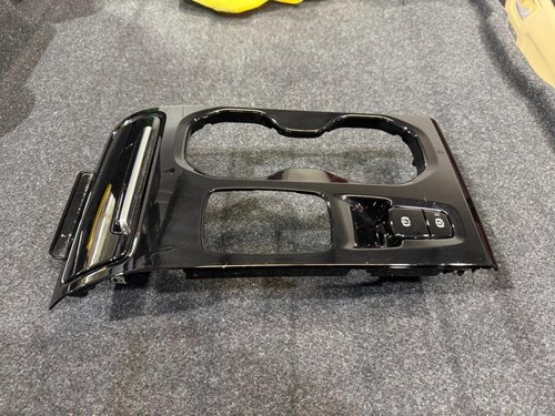 2019 - 2024 Volvo XC40 Shifter Bezel Trim Parking Switch Gear Panel