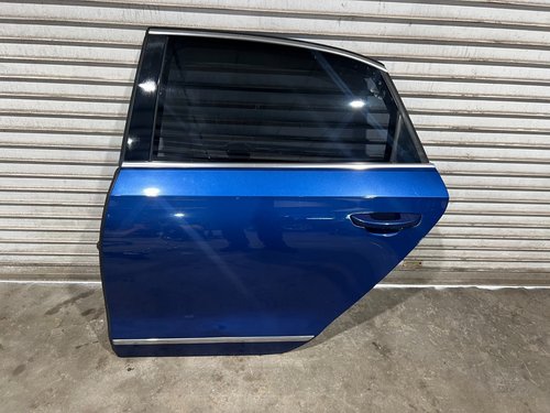 2015 - 2019 OEM VW Volkswagen Passat DRIVER SIDE REAR LEFT LH DOOR ASSEMBLY
