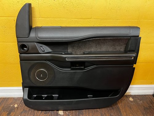 2022-2024 FORD EXPEDITION LIMITED OEM FRONT RIGHT BLACK EBONY DOOR PANEL WOODGRA