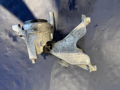 2018 - 2023 OEM PORSCHE PANAMERA 4.0 TURBO LEFT LH ENGINE MOUNT BRACKET