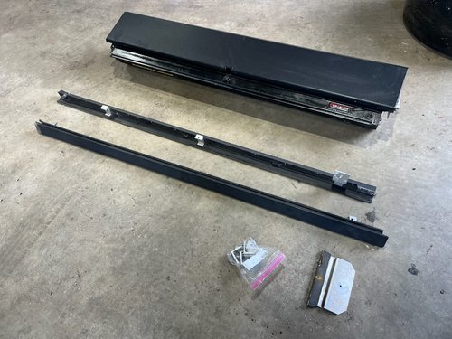 USED Roll-N-Lock LG226M 2020 Chevy Silverado / Gmc Sierra 2500-3500 80-1/2In M-S