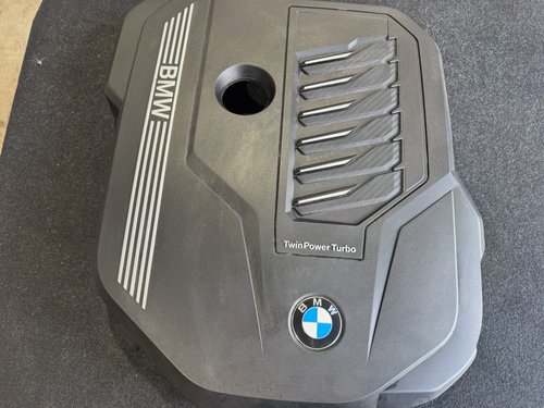2021 - 2023 OEM BMW 540i xDrive 6 CYL  G30 TWIN TURBO ENGINE COVER