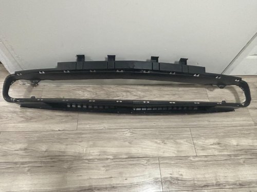 2015 - 2019 DODGE CHALLENGER GRILLE OEM UPPER CENTER GRILL 15LA-113AA