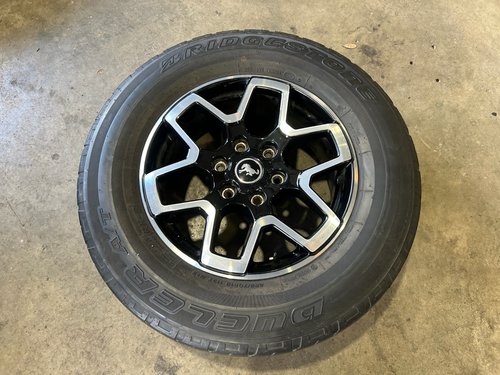 2021-2025 OEM Ford Machined Black Bronco WHEEL R18 Rim 18x7.5 W/ TIRE 255/70 ##1
