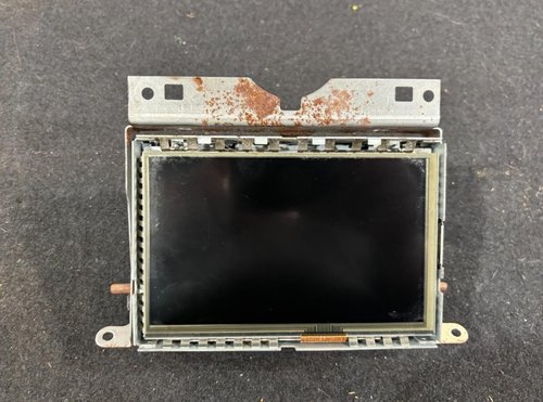 2013 - 2016 Land Rover LR4 GH22-10E889-AC Radio Navigation Screen Display
