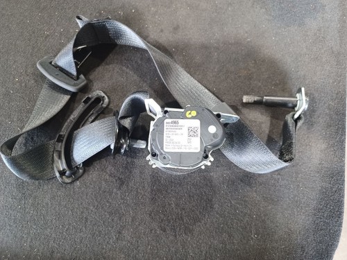 2021 - 2024 OEM GMC YUKON XL 2ND SECOND ROW RIGHT CAPTAIN SEAT BLACK SEAT BELT