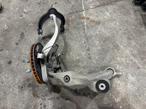 18-22 OEM JEEP GRAND CHEROKEE 4X2 Front Left Knee SUSPENSION 2WD CALIPER KNUCKLE