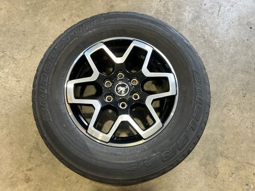 2021-2025 OEM Ford Machined Black Bronco WHEEL R18 Rim 18x7.5 W/ TIRE 255/70 ##3