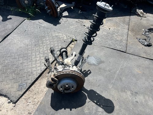 19-23 OEM BMW 540 G30 REAR LEFT KNEE SUSPENSION ASSY SPRING KNUCKLE SHOCK ARMS