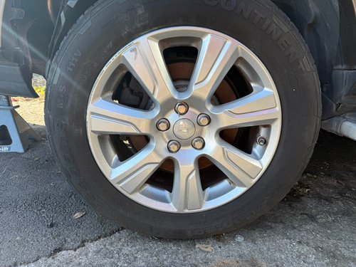 2010 - 2016 OEM Land Rover LR4 WHEEL AND TIRE OEM 19" #1