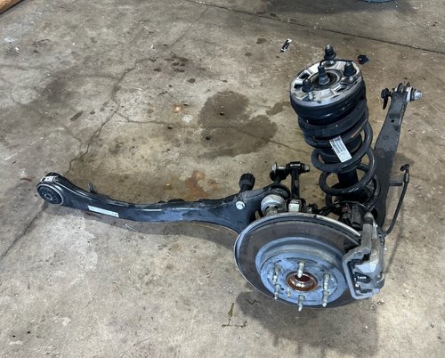 21-26 OEM GMC YUKON REAR LEFT DRIVER KNEE SUSPENSION CALIPER KNUCKLE ARMS SHOCK