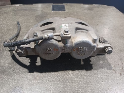 20 - 26 OEM GMC SIERRA CHEBY SILVERADO 2500 3500 FRONT RIGHT BRAKE CALIPER