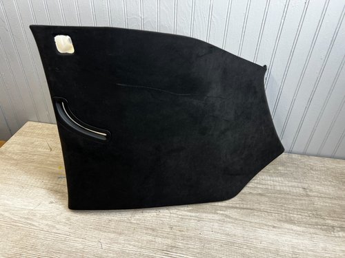 2021-2024 OEM CADILLAC ESCALADE RIGHT RH C-PILLAR C PILLAR  SUEDE BLACK 84842708