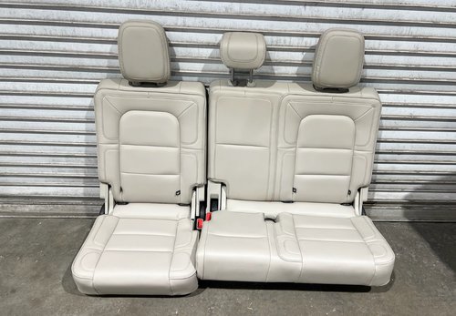 2018 - 2021 OEM LINCOLN NAVIGATOR  REAR 3RD ROW SEAT COMPLETE SEATS W/ HEADREST