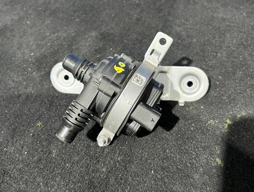 2019 - 2022 OEM BMW G01 X3 Auxiliary Electric Water Pump 8651287