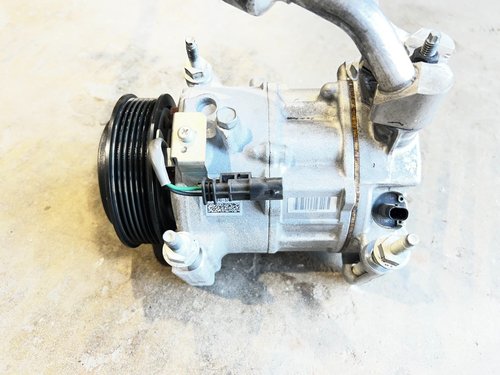 19-24 OEM GMC Sierra 2500 3500 Silverado 2500 6.6L DIESEL 4X4 AC A/C COMPRESSOR