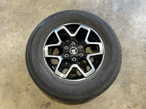 2021-2025 OEM Ford Machined Black Bronco WHEEL R18 Rim 18x7.5 W/ TIRE 255/70 ##4