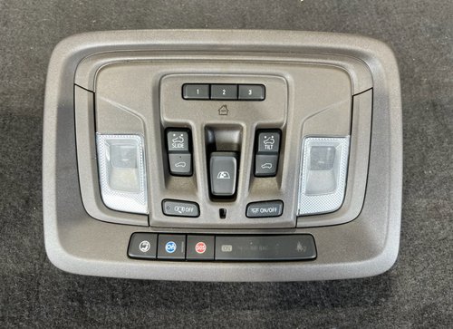 20-23 OEM GMC SIERRA 2500 DENALI OVERHEAD DOME LIGHT HOMELINK SUNROOF SWITCH