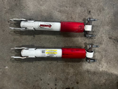 2020-2025 OEM GMC SIERRA CHEVROLET SILVERADO 2500 3500 4WD 6.6L FRONT SHOCK PAIR
