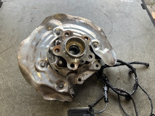 2019 - 2024 OEM BMW X3 G01 RWD REAR RIGHT RH SPINDLE KNUCKLE HUB 9K MILES