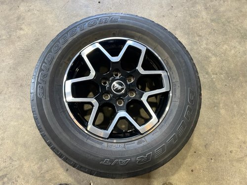 2021-2025 OEM Ford Machined Black Bronco WHEEL R18 Rim 18x7.5 W/ TIRE 255/70 ##2