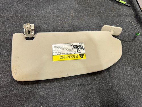 2019 2020 2021 2022 2023 2024 OEM VOLVO XC40 Right RH Passenger Side Sun Visor