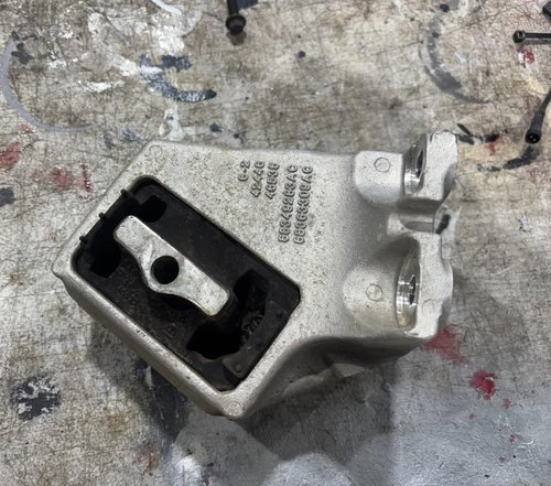 2019 - 2025 Dodge RAM 2500 3500 OEM LEFT LH Engine Mount 68349283AC