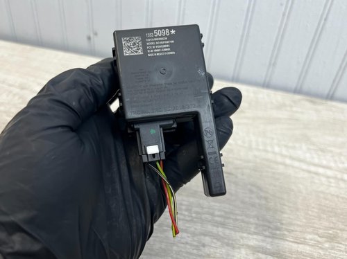 2022 - 2024 OEM CADILLAC ESCALADE ESV Keyless Receiver Module 13535098