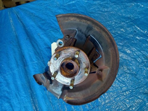 2013 - 2016 OEM FORD ESCAPE FRONT LEFT SPINDLE KNUCKLE HUB